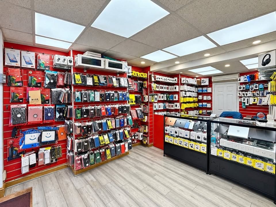 MOBILE PHONE SHOP FOR SALE – ERITH, DA8 – Interior photo